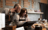 10 Ways to Train Your New Restaurant Staff to Use POS Solution Efficiently